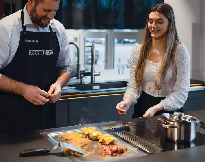 Kochen bei Küchenart in Freudenberg